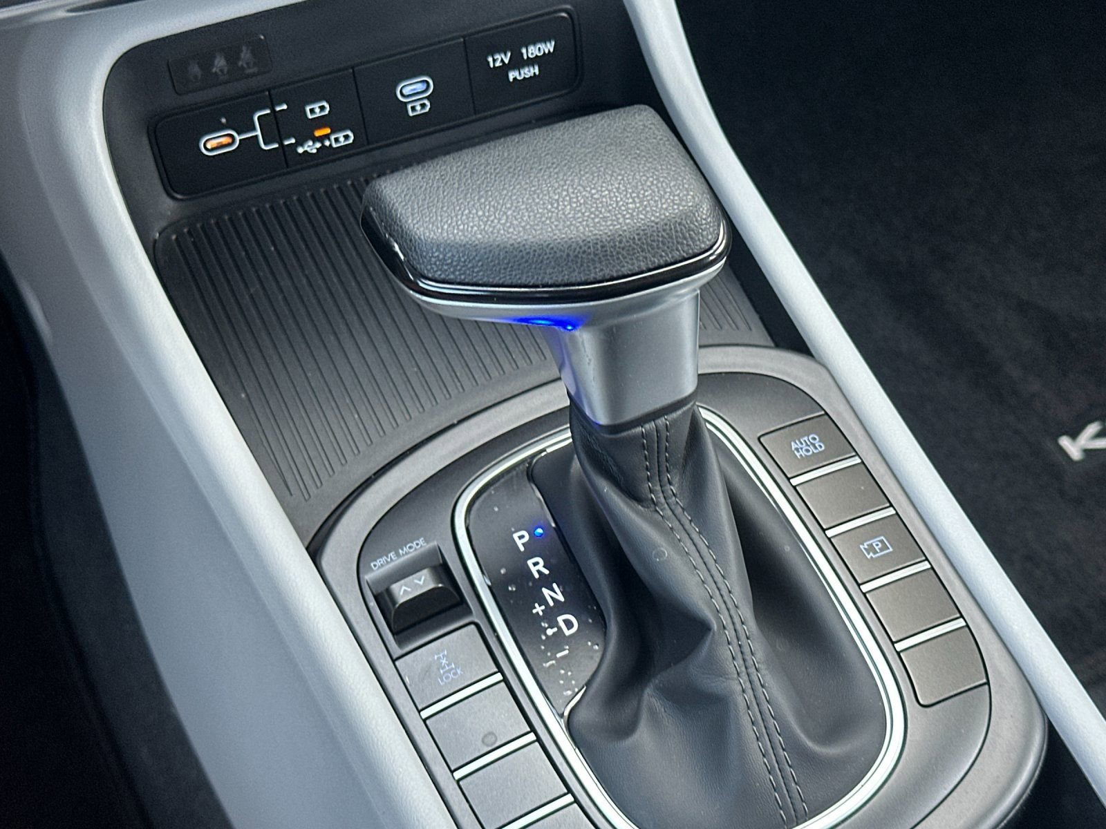 Certified 2025 Hyundai Kona SE AWD/4WD image 22