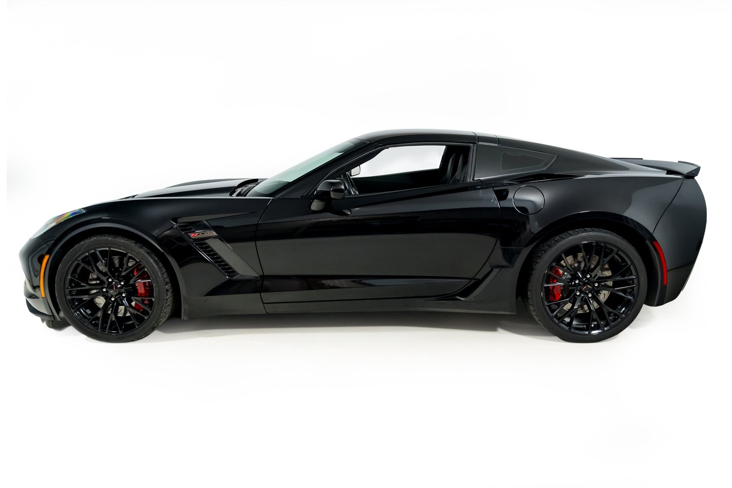 Used 2016 Chevrolet Corvette Z06 w/ 3LZ Preferred Equipment Group RWD image 3