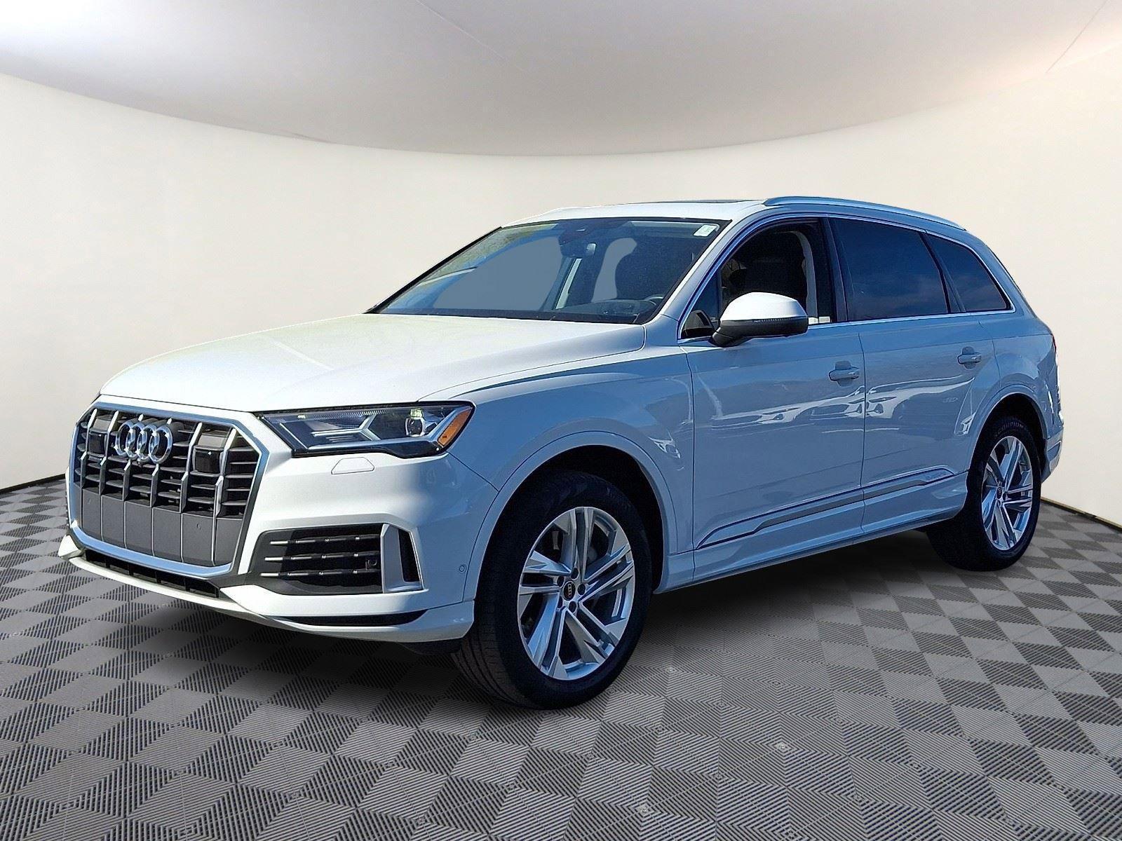 Used 2023 Audi Q7 3.0T Premium Plus w/ Premium Plus Package image 3