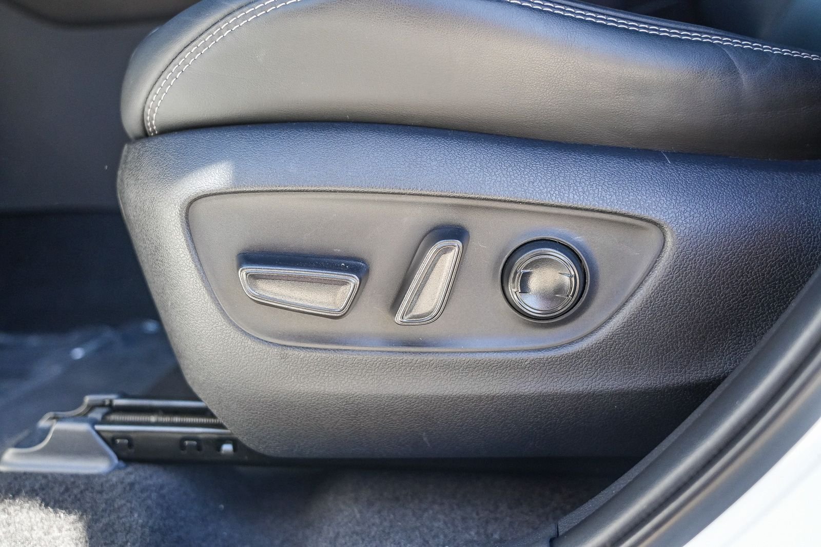 Certified 2023 Toyota RAV4 XLE Premium FWD image 22