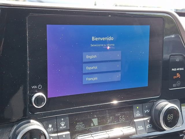 Used 2023 Toyota Highlander L FWD image 17