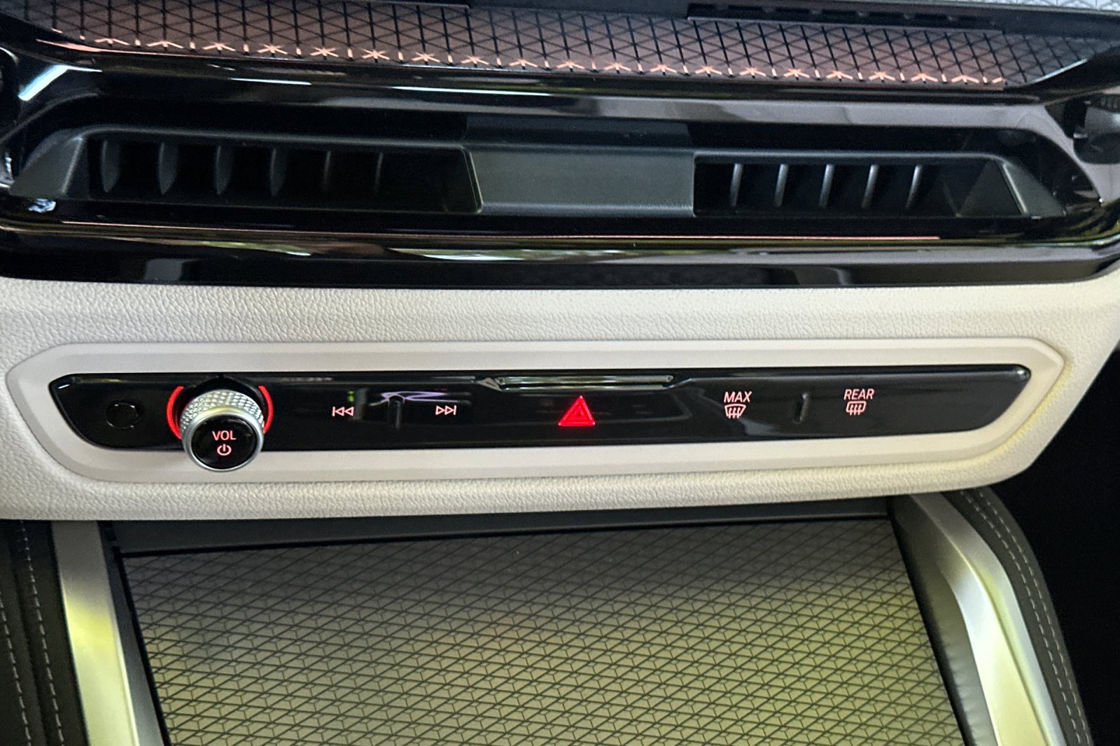 New 2026 BMW M440i Coupe w/ Premium Package image 17