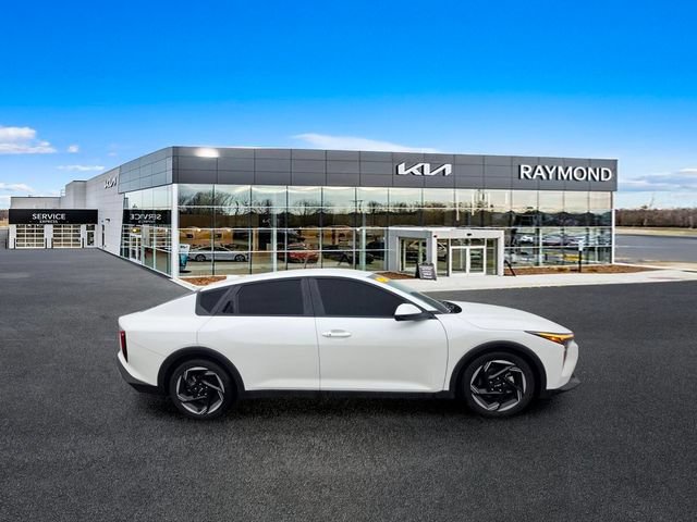 Certified 2025 Kia K4 EX FWD image 2