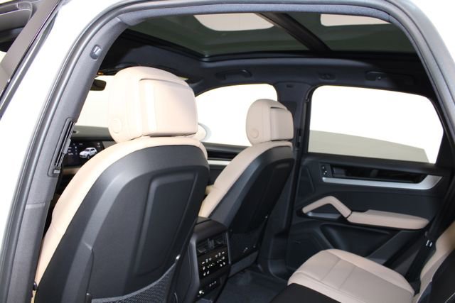 New 2026 Porsche Cayenne AWD/4WD image 22