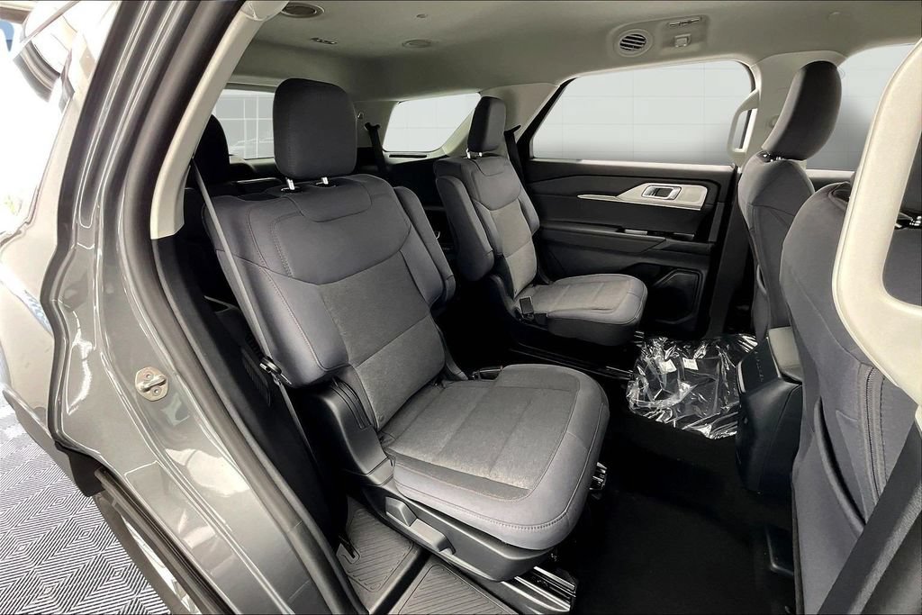 New 2026 Ford Explorer Active AWD/4WD image 10
