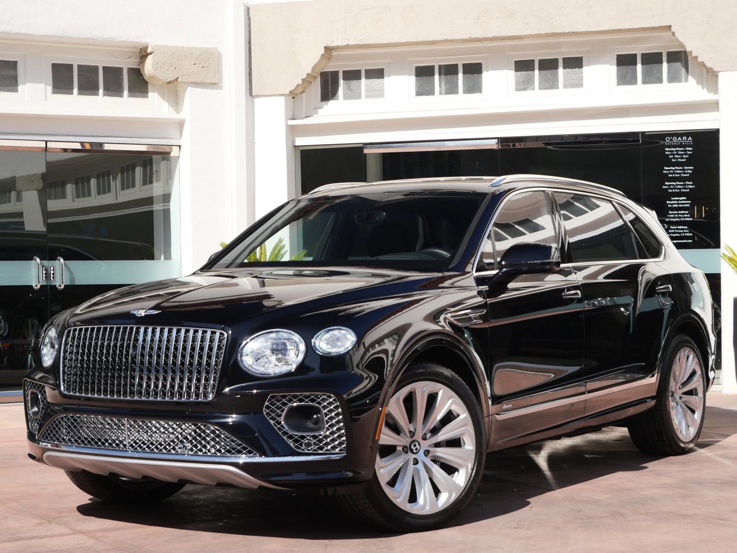 Used 2023 Bentley Bentayga Extended Wheelbase AWD/4WD image 11