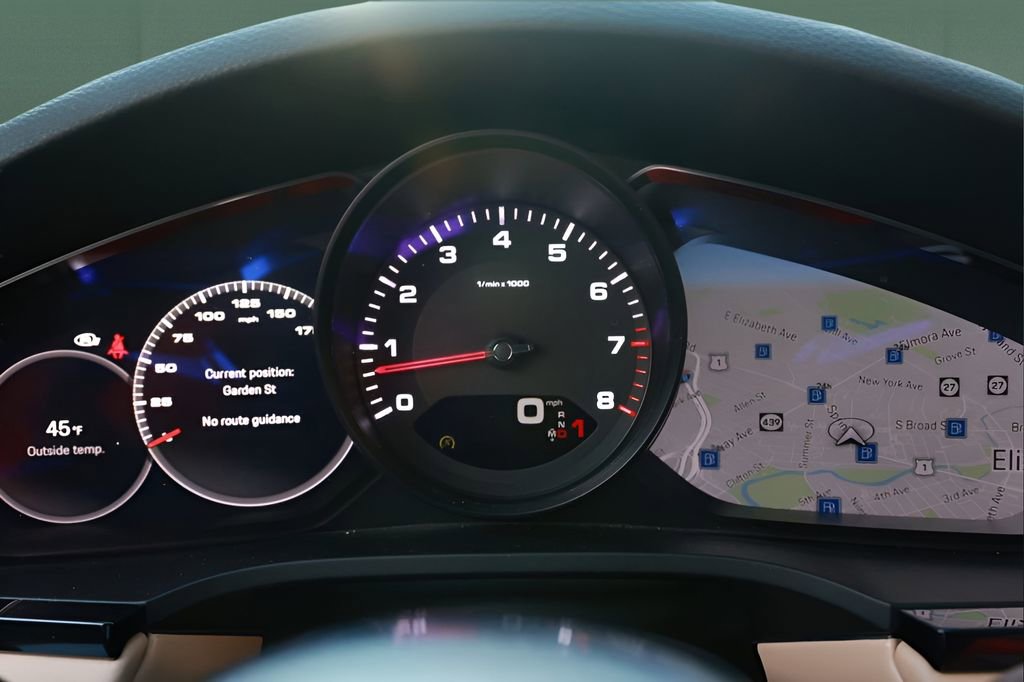 Used 2023 Porsche Cayenne image 44