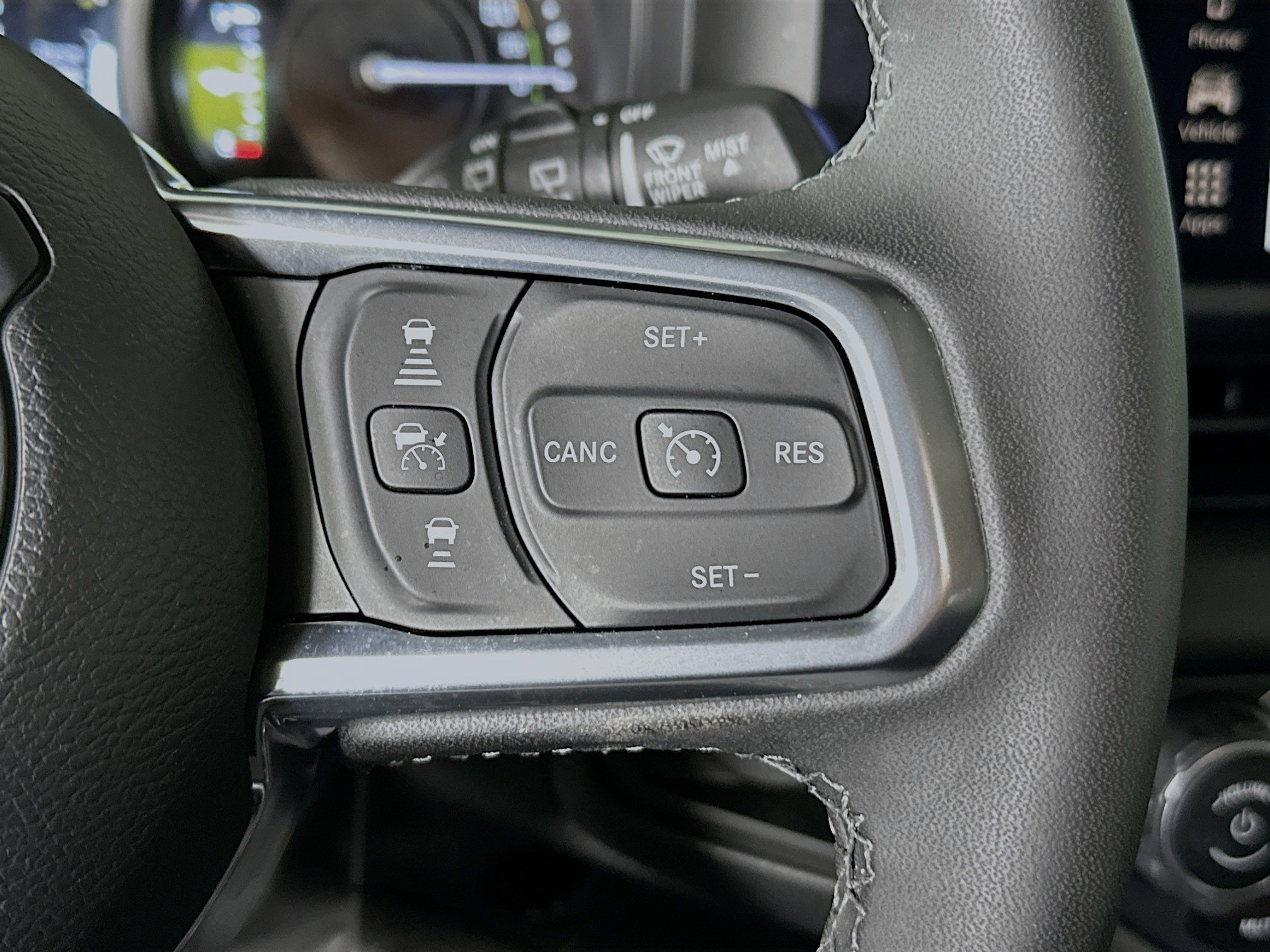 Used 2025 Jeep Wrangler Sahara w/ Safety Group image 17