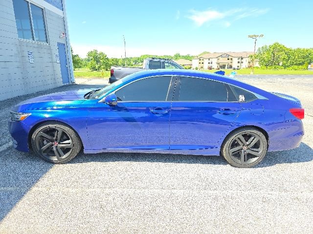 Used 2019 Honda Accord Sport image 2