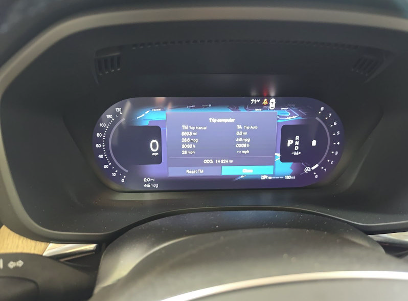 Used 2026 Volvo XC60 B5 Plus AWD/4WD image 4