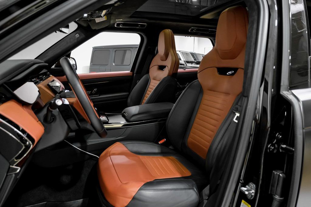 Used 2024 Land Rover Range Rover Sport image 27