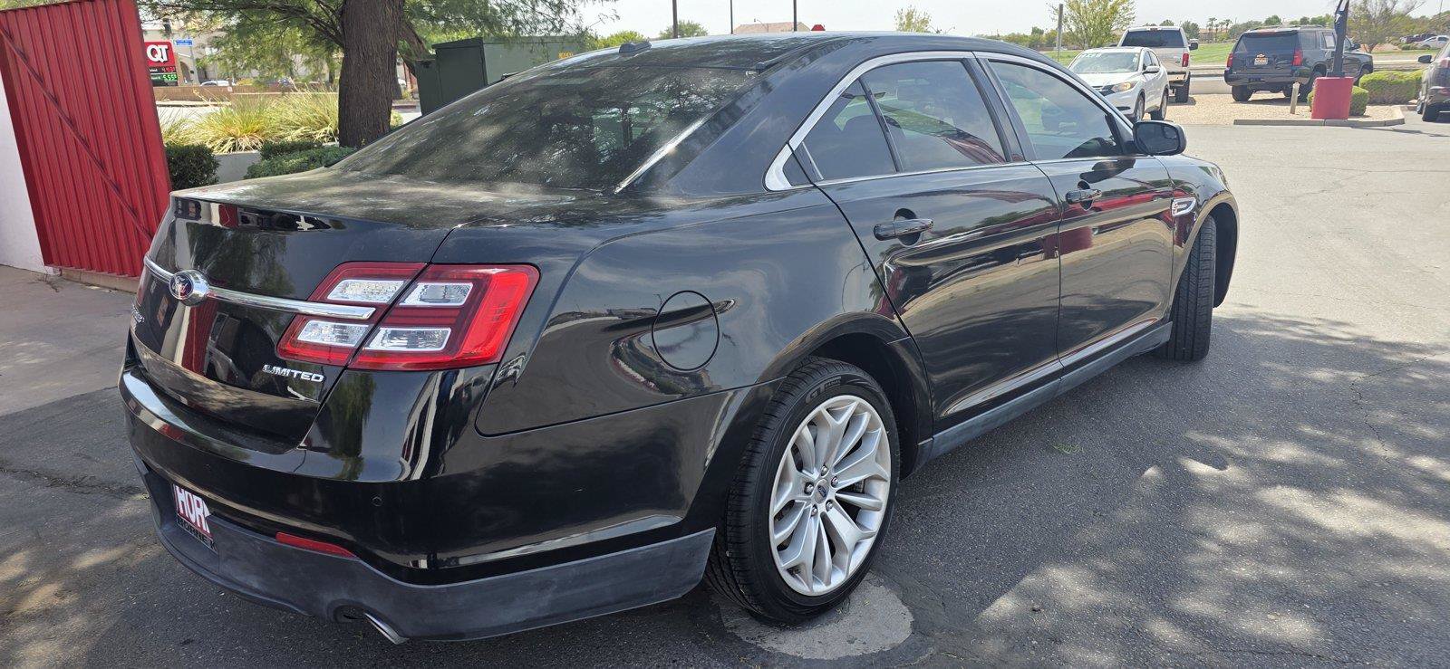 Used 2016 Ford Taurus Limited FWD image 5