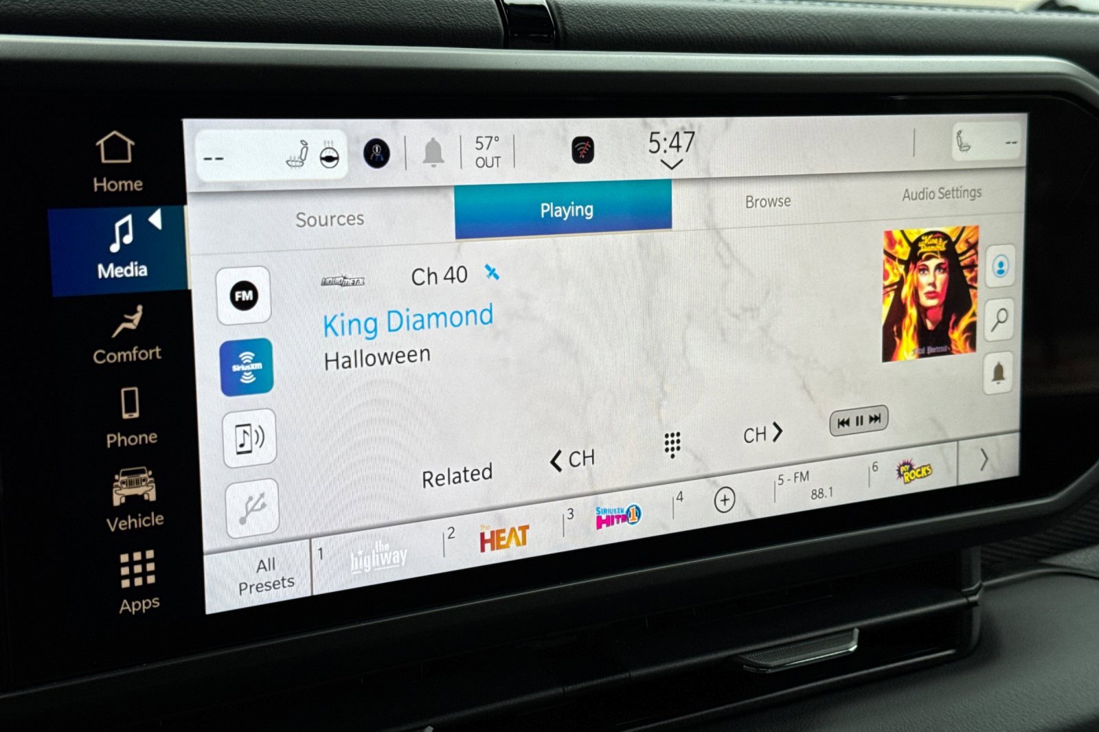 New 2026 Jeep Wrangler Unlimited Rubicon w/ Safety Group image 17