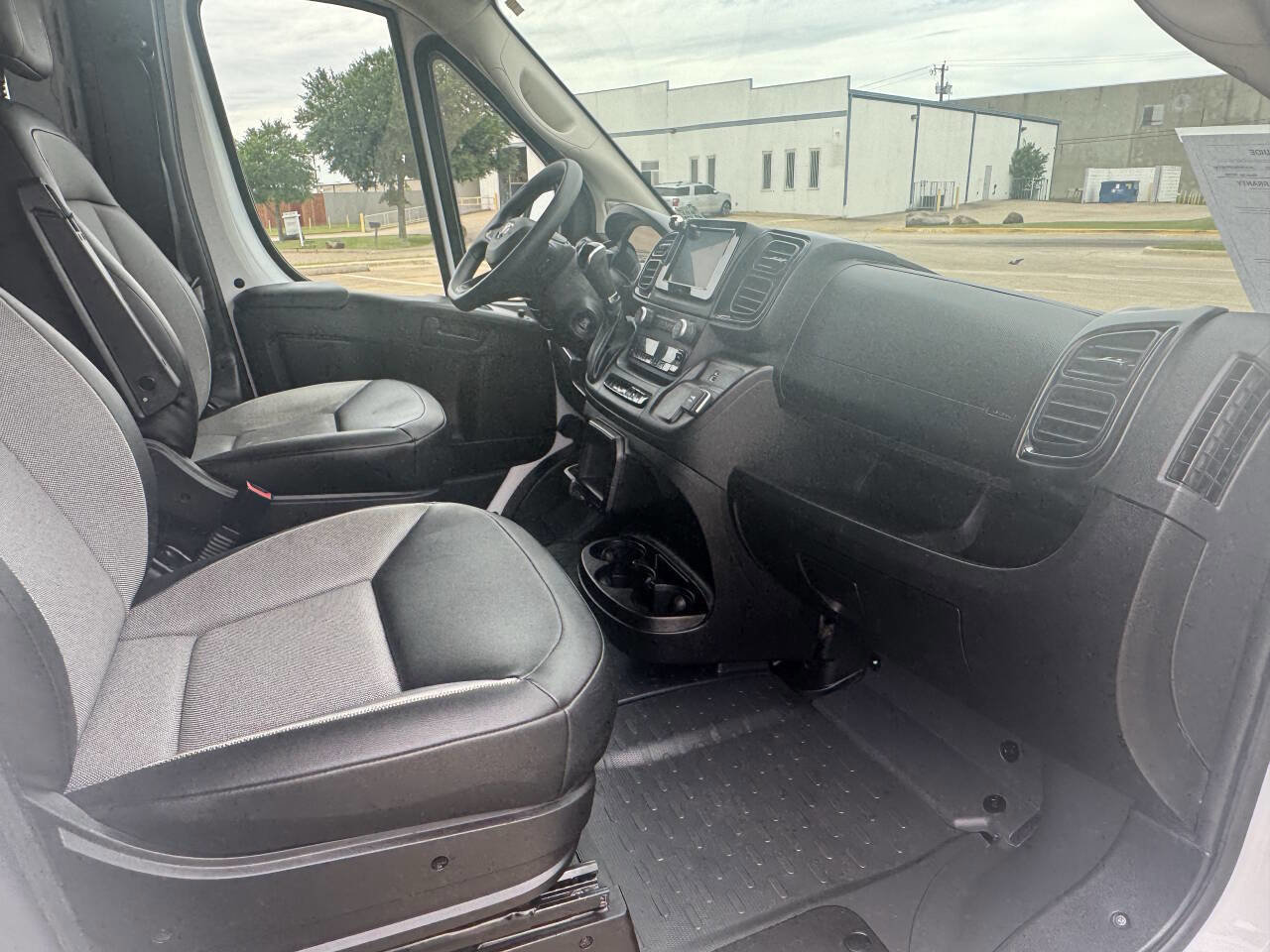 Used 2023 RAM ProMaster 2500 FWD image 13