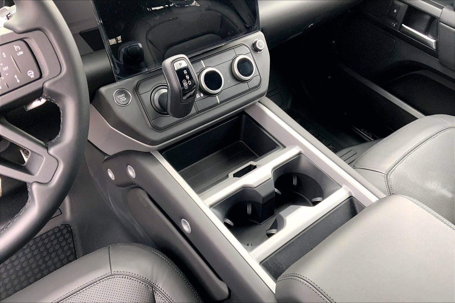 New 2026 Land Rover Defender 130 V8 AWD/4WD image 7