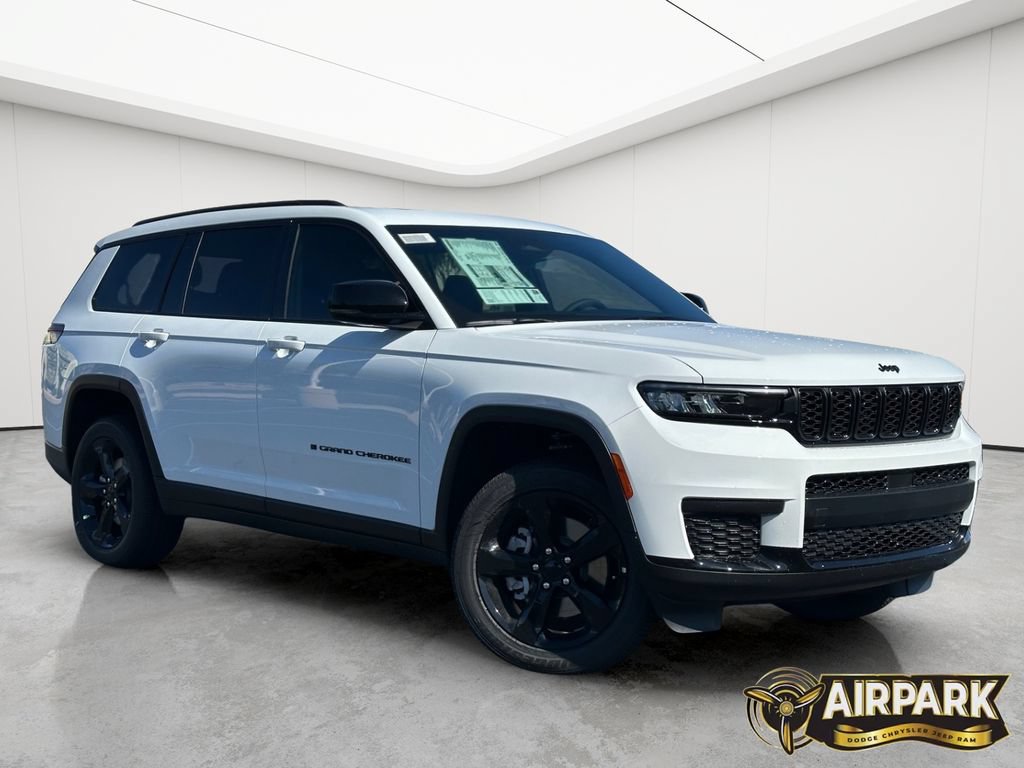New 2025 Jeep Grand Cherokee L Altitude AWD/4WD image 2