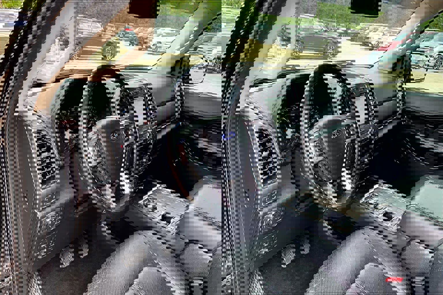 Used 2019 Ford Expedition Platinum image 17