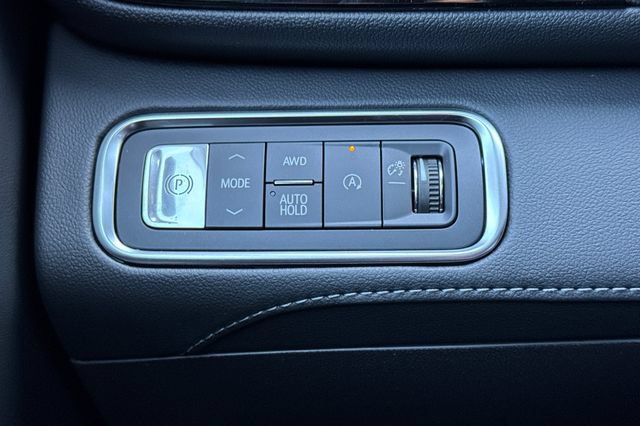 New 2026 GMC Terrain Elevation w/ Elevation Premium Package AWD/4WD image 35