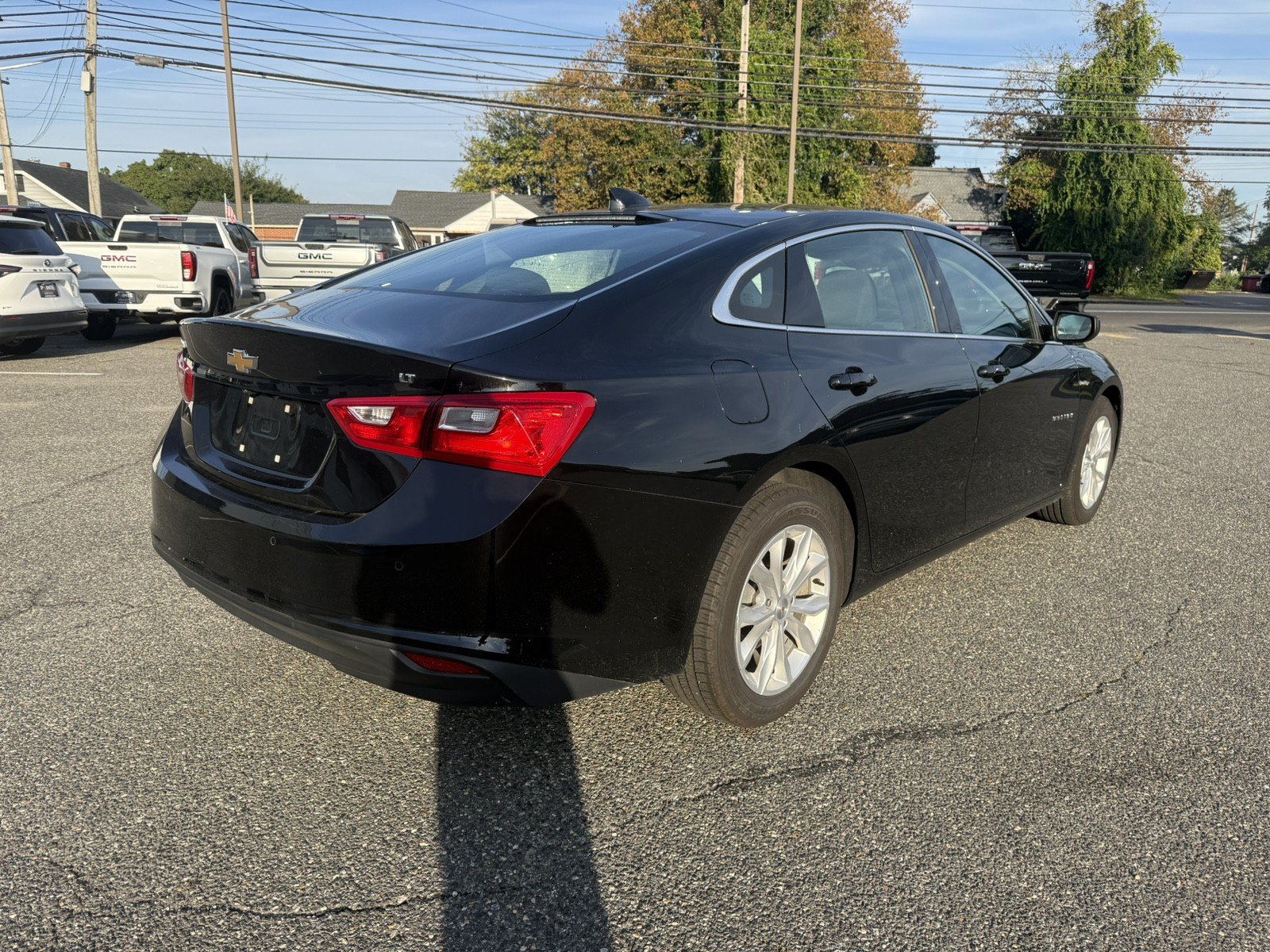 Used 2025 Chevrolet Malibu LT FWD image 3