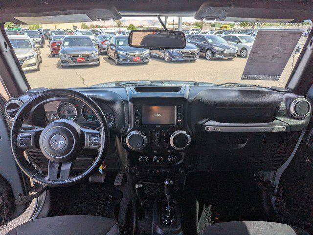 Used 2015 Jeep Wrangler Unlimited Sahara AWD/4WD image 16