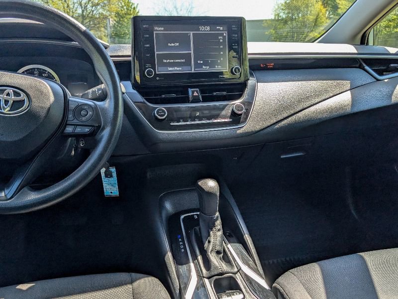 Used 2022 Toyota Corolla LE FWD image 20