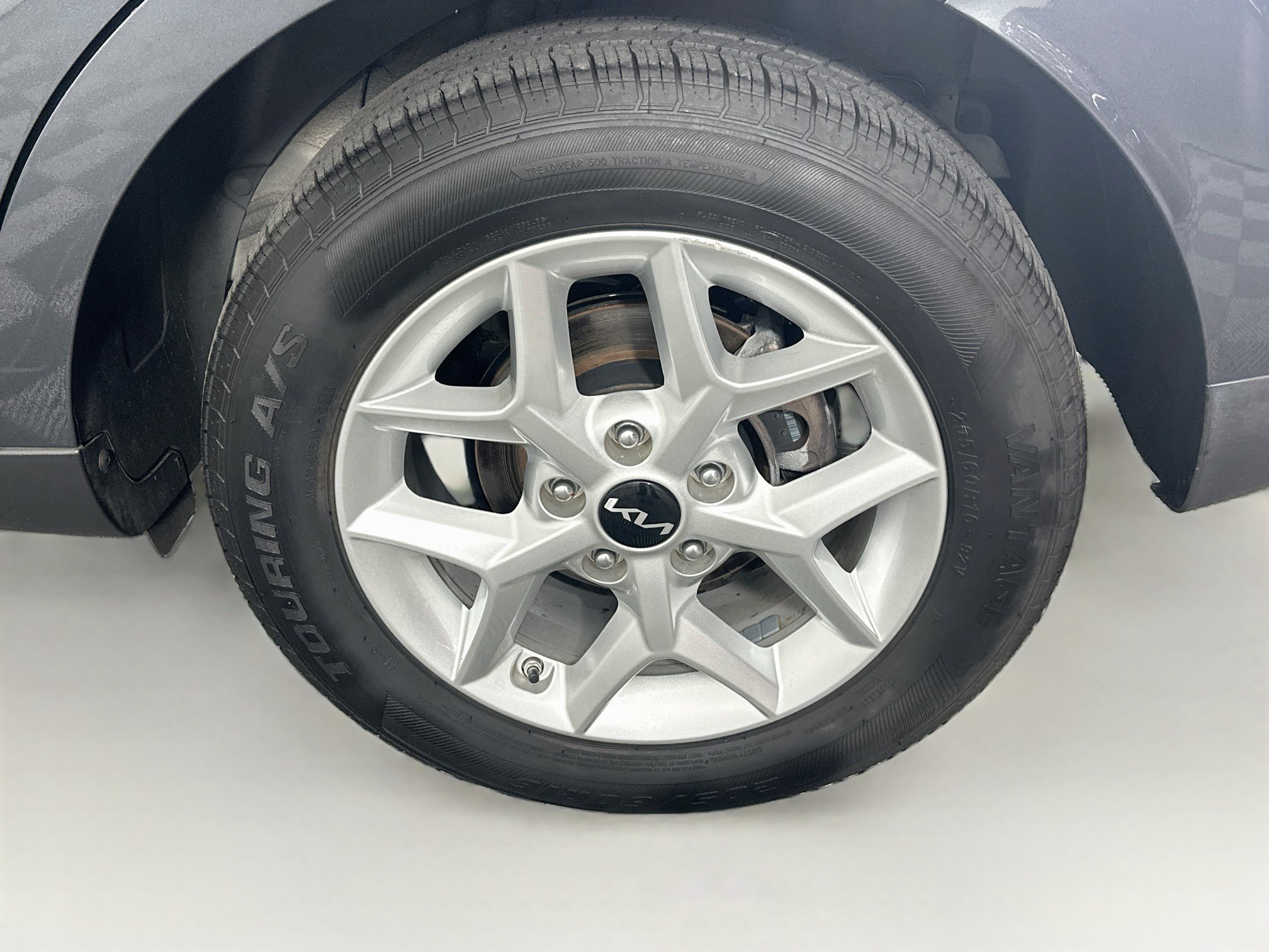 Used 2025 Kia Soul LX w/ LX Technology Package FWD image 11