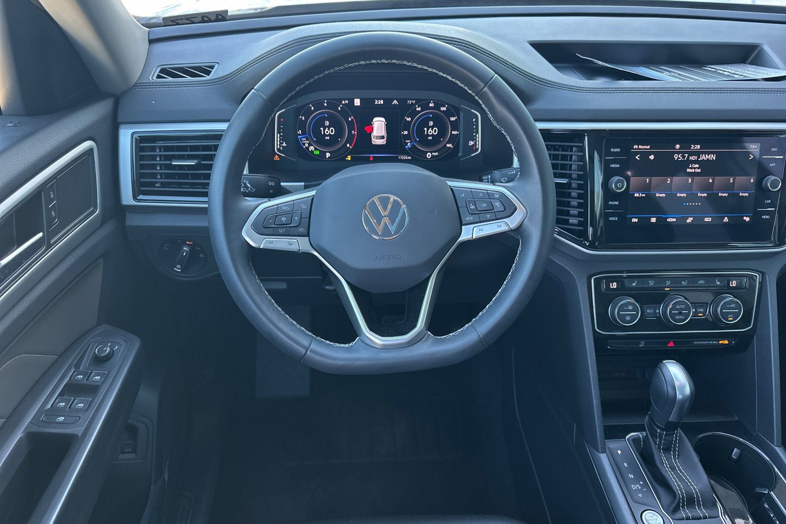 Used 2023 Volkswagen Atlas SEL image 14