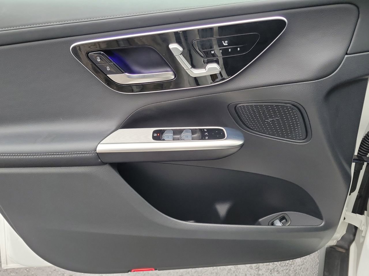 Certified 2024 Mercedes-Benz GLC 300 image 18