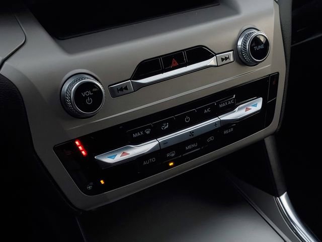 Certified 2022 Ford Explorer XLT w/ Equipment Group 202A image 21