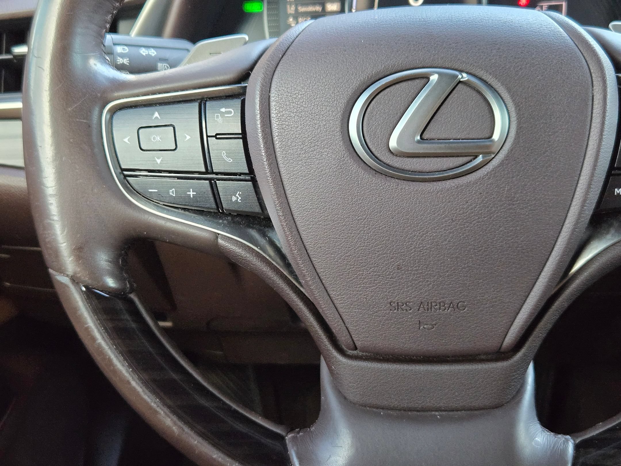 Used 2020 Lexus ES 300h w/ Premium Package FWD image 22