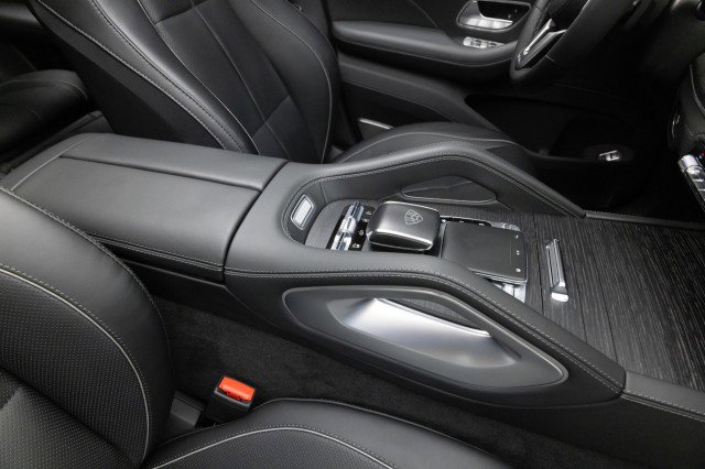 Used 2022 Mercedes-Benz Maybach GLS 600 4MATIC image 36