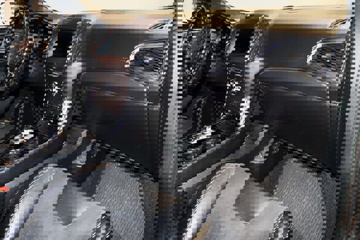 Used 2019 Ford Edge ST w/ Cold Weather Package image 59