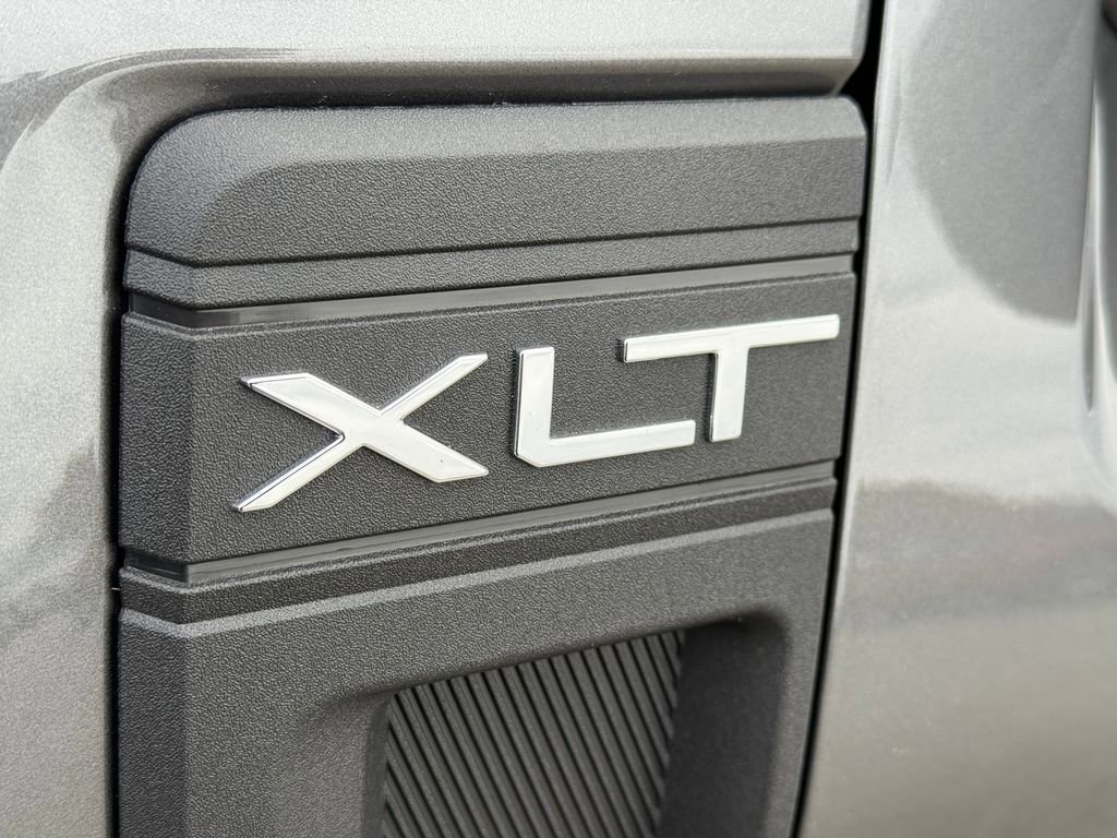 New 2025 Ford Maverick XLT w/ XLT Luxury Package AWD/4WD image 18