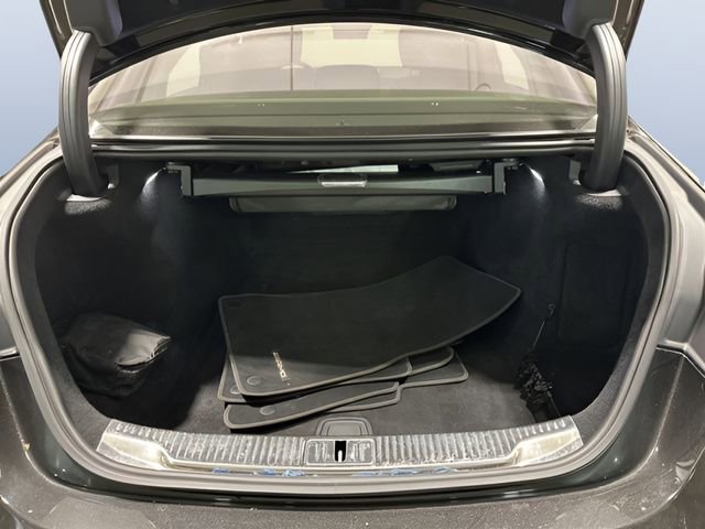 Used 2022 Mercedes-Benz S 500 4MATIC image 11