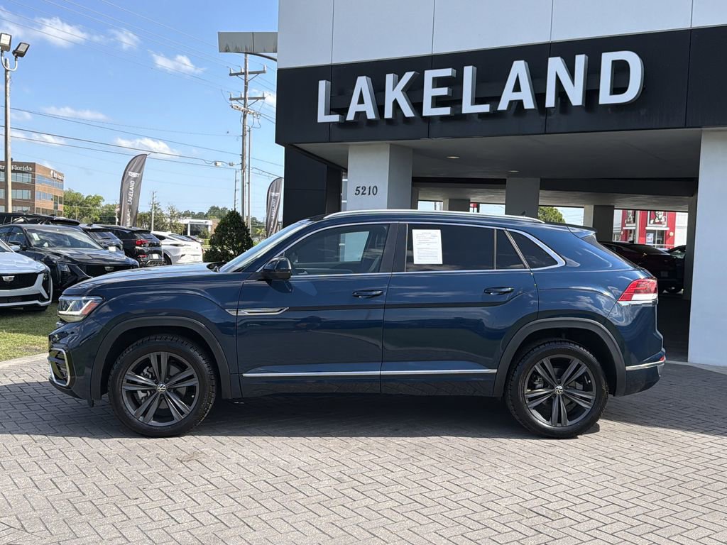 Used 2022 Volkswagen Atlas Cross Sport SEL R-Line image 3