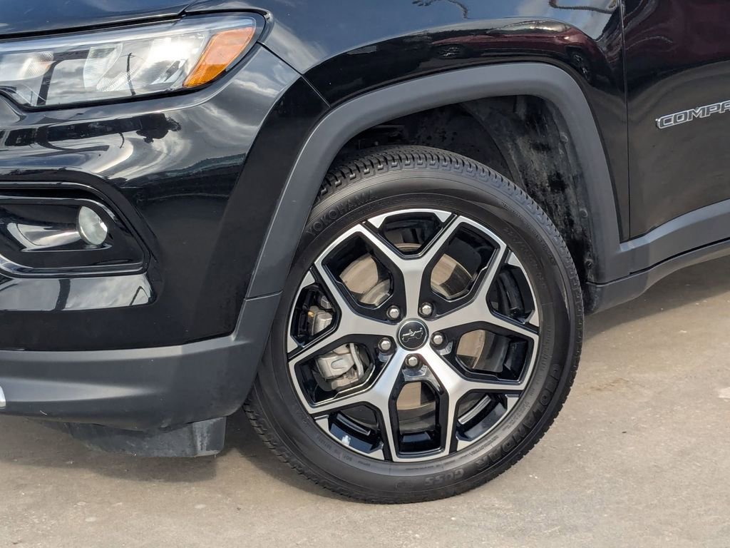 Used 2025 Jeep Compass Limited AWD/4WD image 29