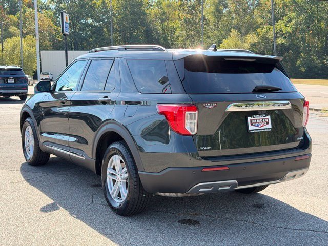 Used 2023 Ford Explorer XLT w/ Equipment Group 202A AWD/4WD image 9