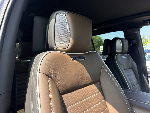 New 2026 GMC Yukon Denali Ultimate AWD/4WD image 31