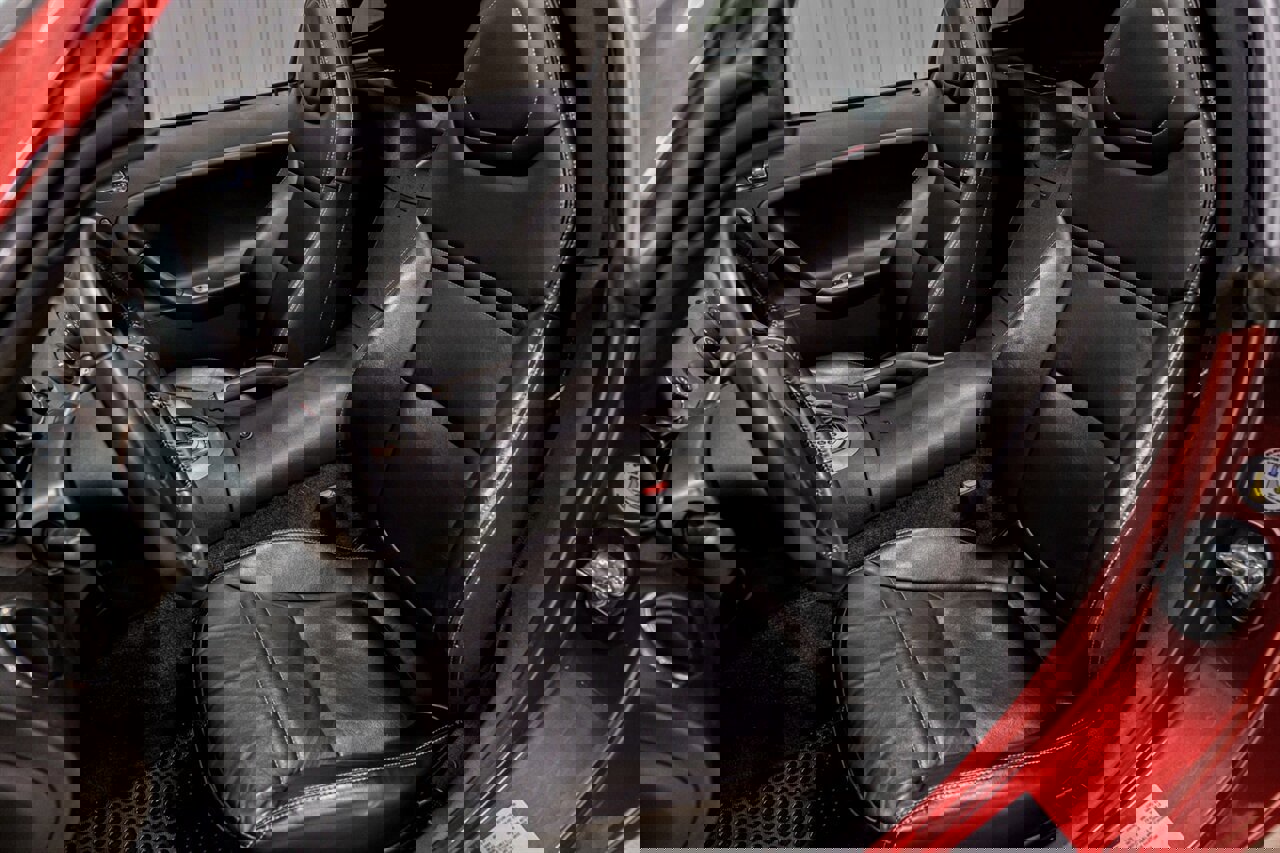 Used 2009 Pontiac Solstice Coupe w/ Premium Package image 13