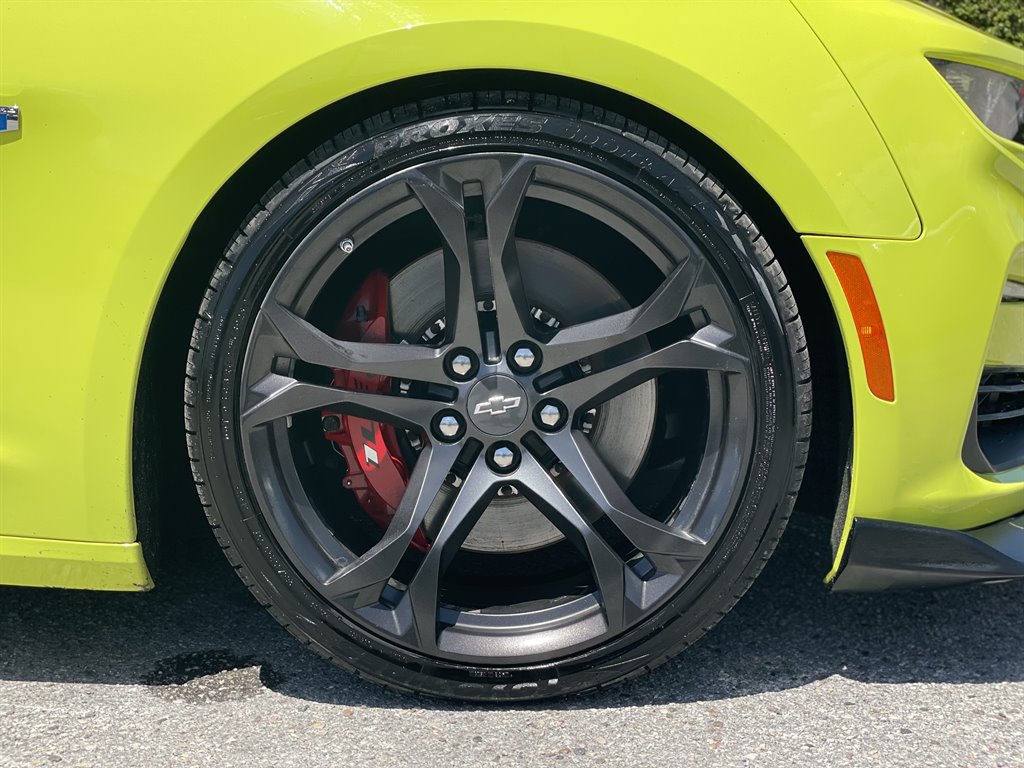 Used 2020 Chevrolet Camaro SS RWD image 33