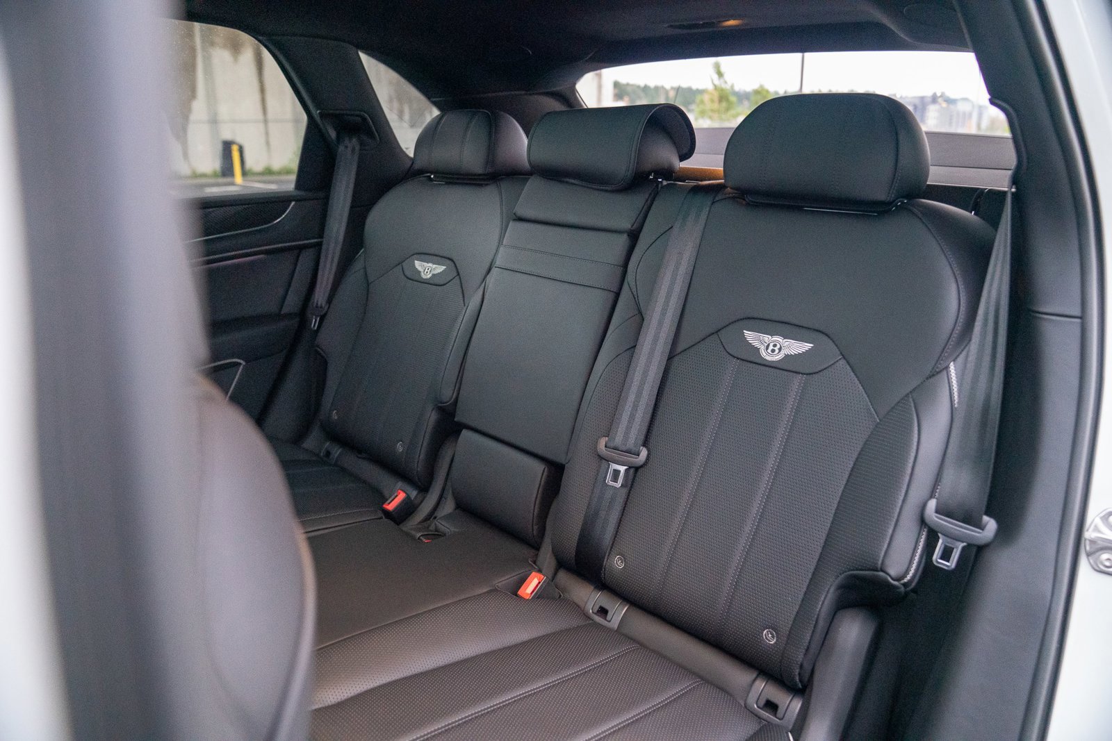 Used 2022 Bentley Bentayga image 25