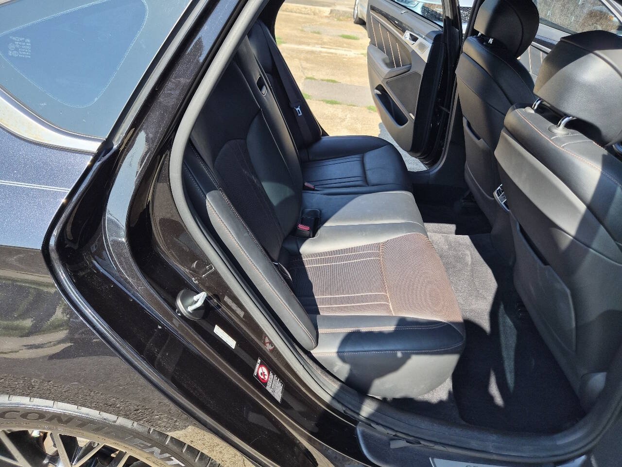 Used 2018 Genesis G80 3.3T Sport RWD image 12