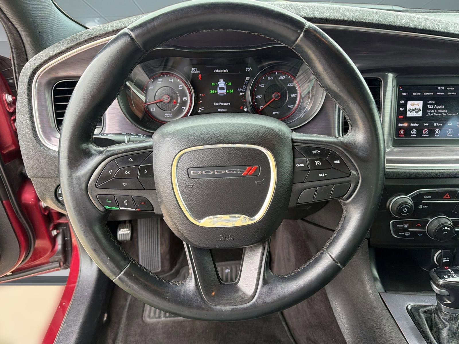Used 2018 Dodge Charger SXT w/ Blacktop Package RWD image 17