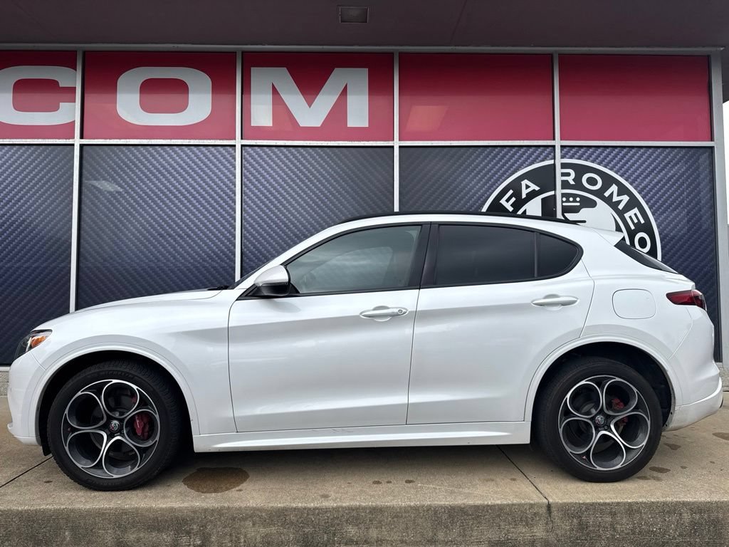 Used 2020 Alfa Romeo Stelvio Ti Sport AWD/4WD image 15