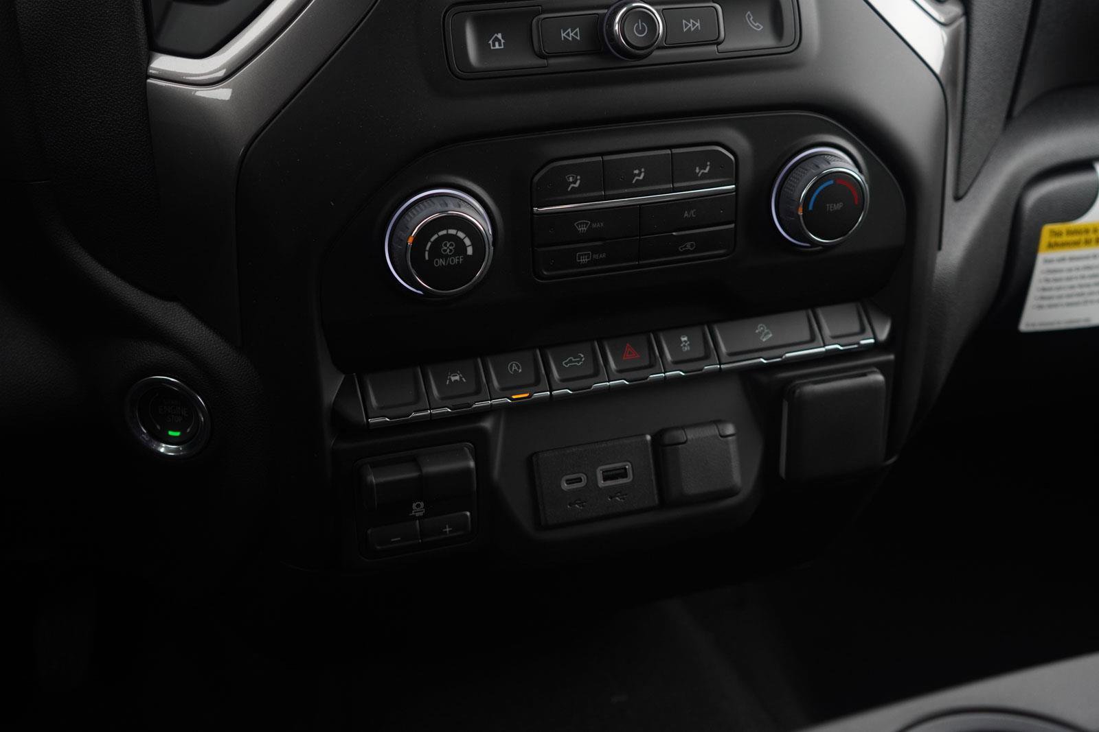 New 2026 Chevrolet Silverado 1500 Custom Trail Boss w/ LPO, Dark Essentials Package AWD/4WD image 21
