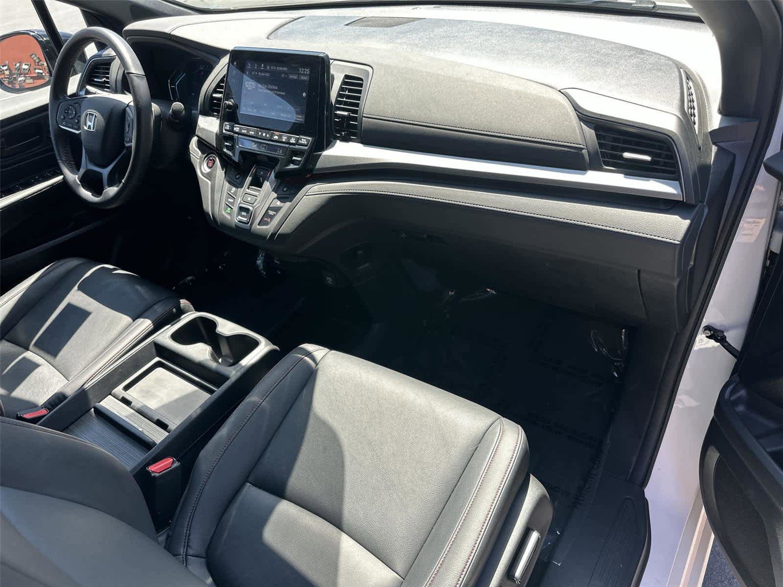 Used 2024 Honda Odyssey Sport image 13