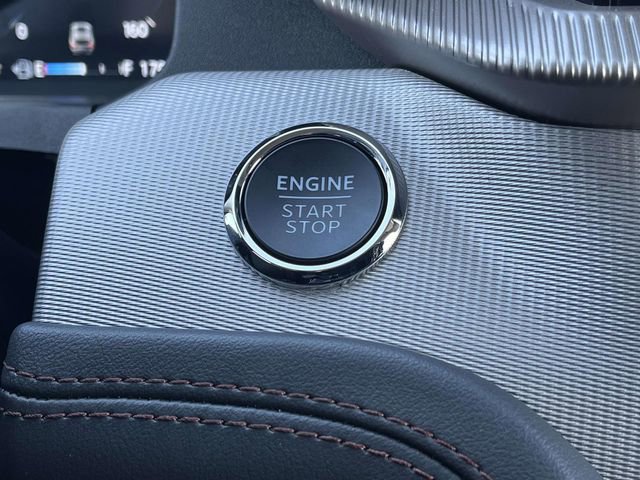 Used 2025 Ford Explorer Active image 38