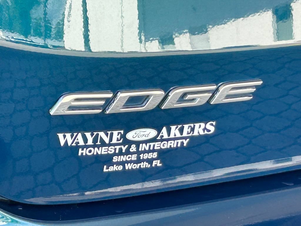 Certified 2020 Ford Edge SEL w/ Cold Weather Package FWD image 23