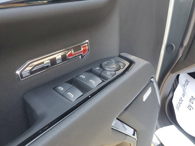 New 2025 GMC Sierra 1500 AT4 w/ Technology Package AWD/4WD image 17