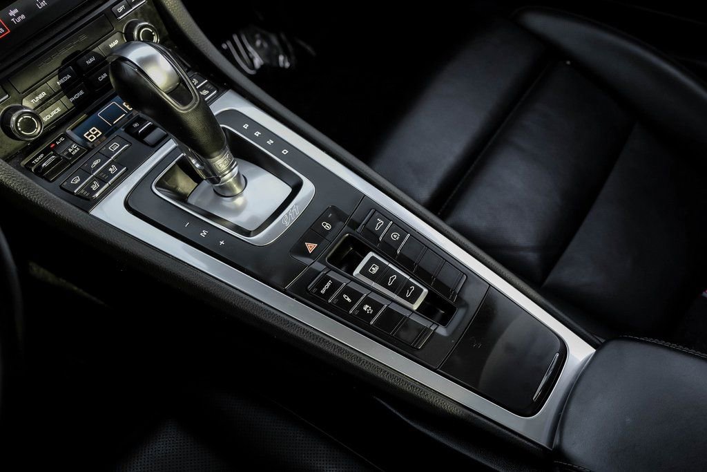 Used 2017 Porsche 911 Carrera image 21